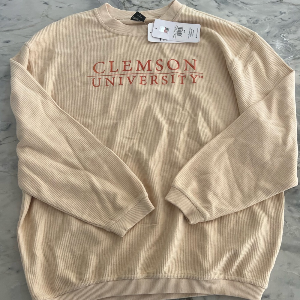 Clemson Crew Neck. Size small. Yellow.